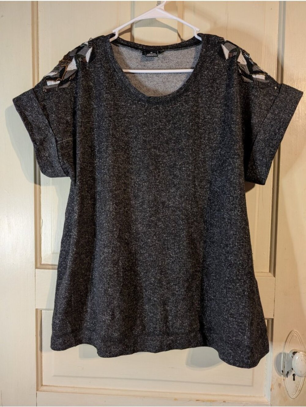 City Chic Embroidered Beaded Shoulder Heather Gray Tee Size Medium Missing Beads